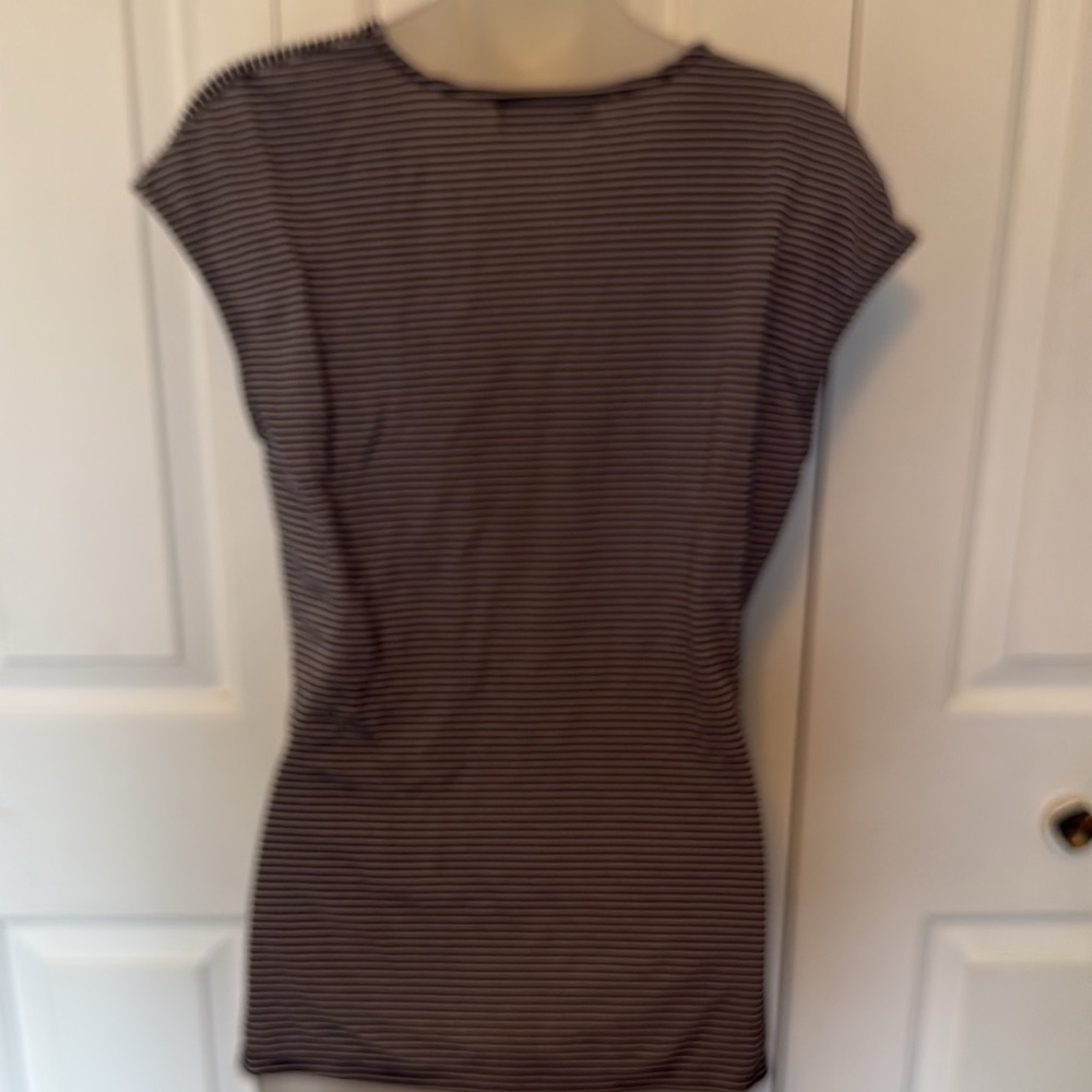 Liz. Claiborne Sz XL STRIPED FAUX Wrap SS Top W60 - Picture 3 of 7